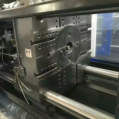 700Ton DIY Automatic Injection Molding Machine Precise Plastic Extrusion