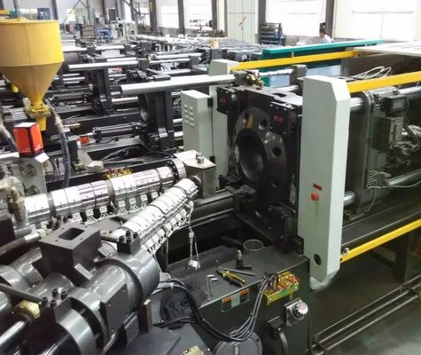 530 Ton High Efficiency Automated Injection Molding Machine PVC Parts Molds