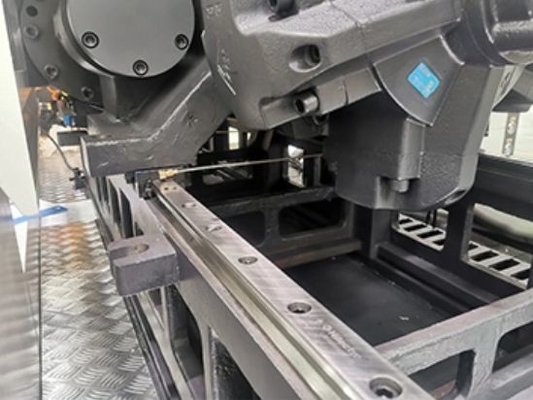 2100T High Precision Injection Molding Machine Desktop Injection Molding Machine