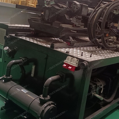 2100T Large Molds Bucket Injection Molding Machine With Automatic Exchange