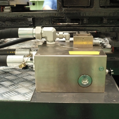90t Orange Plastic Injection Molding Machine Making Cups Hydraulic Servo High Speed High Output